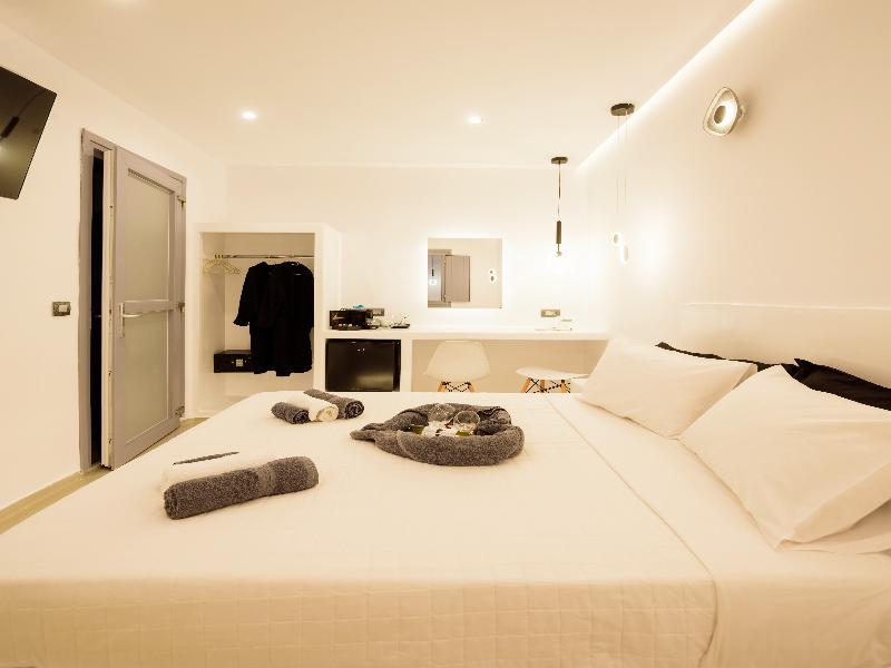 Tatakis Design Hotel, Fira image