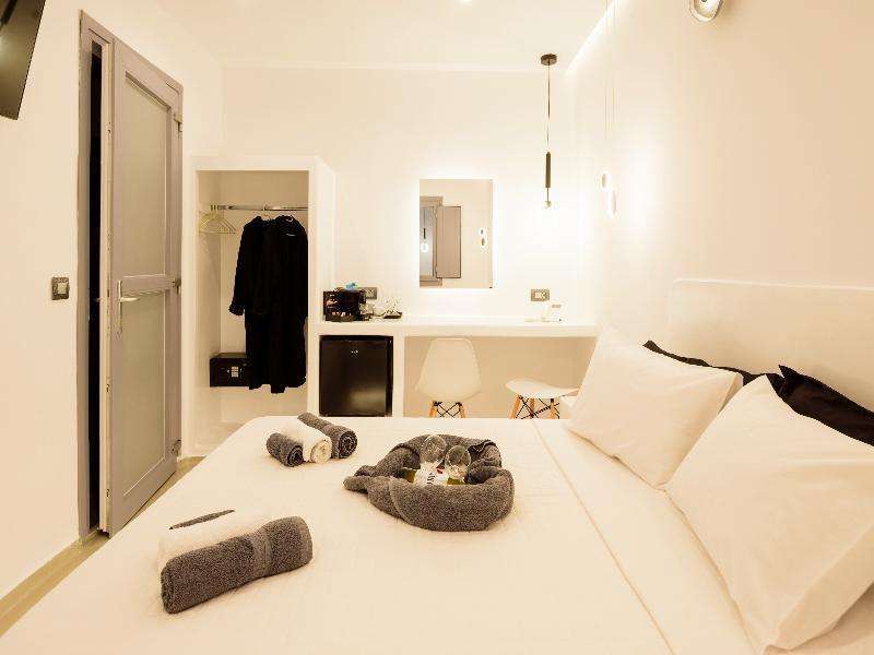 Tatakis Design Hotel, Fira image