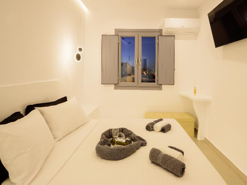 Tatakis Design Hotel, Fira image