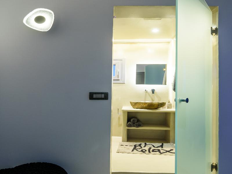 Tatakis Design Hotel, Fira image
