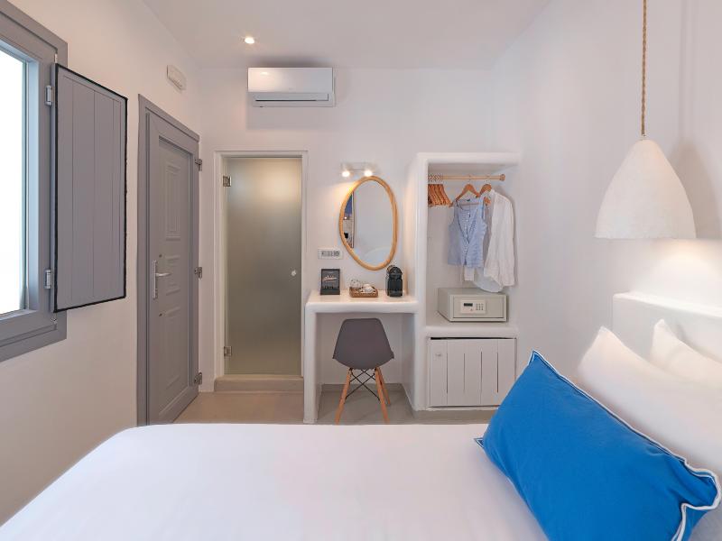 Tatakis Design Hotel, Fira image