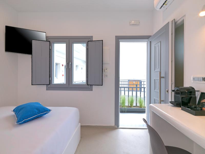 Tatakis Design Hotel, Fira image