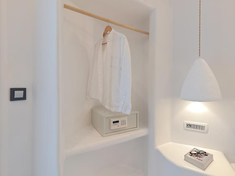 Tatakis Design Hotel, Fira image