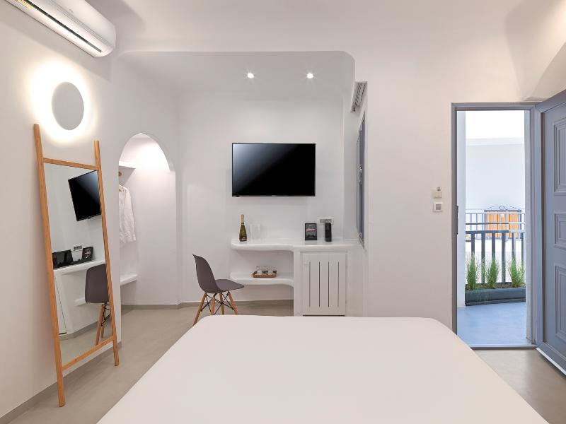 Tatakis Design Hotel, Fira image