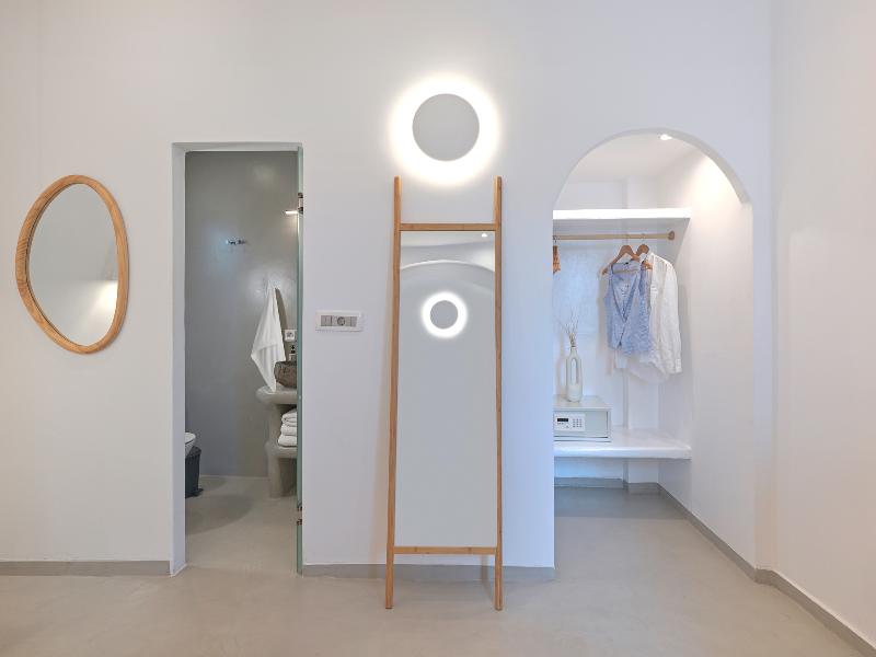 Tatakis Design Hotel, Fira image