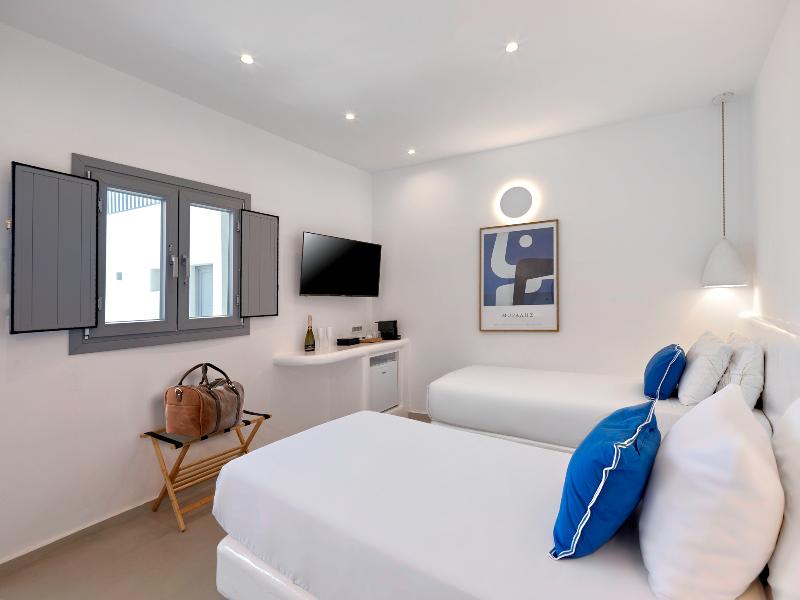 Tatakis Design Hotel, Fira image