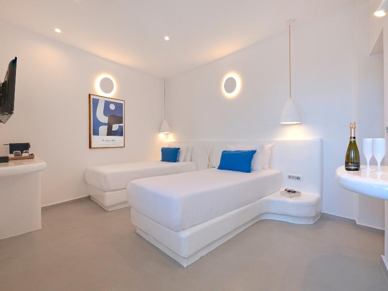Tatakis Design Hotel, Fira image