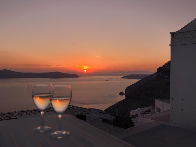 Tatakis Design Hotel, Fira image
