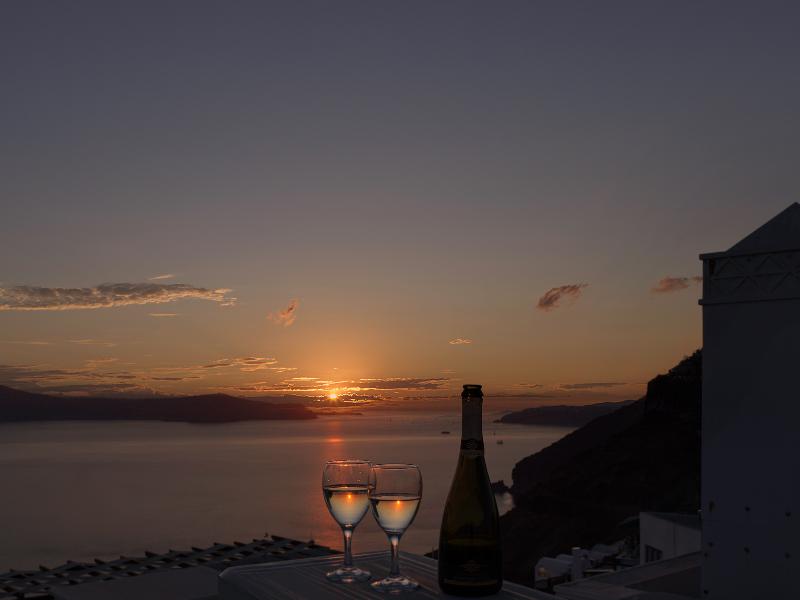 Tatakis Design Hotel, Fira image