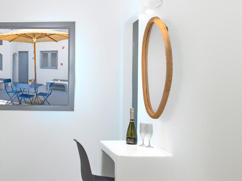 Tatakis Design Hotel, Fira image