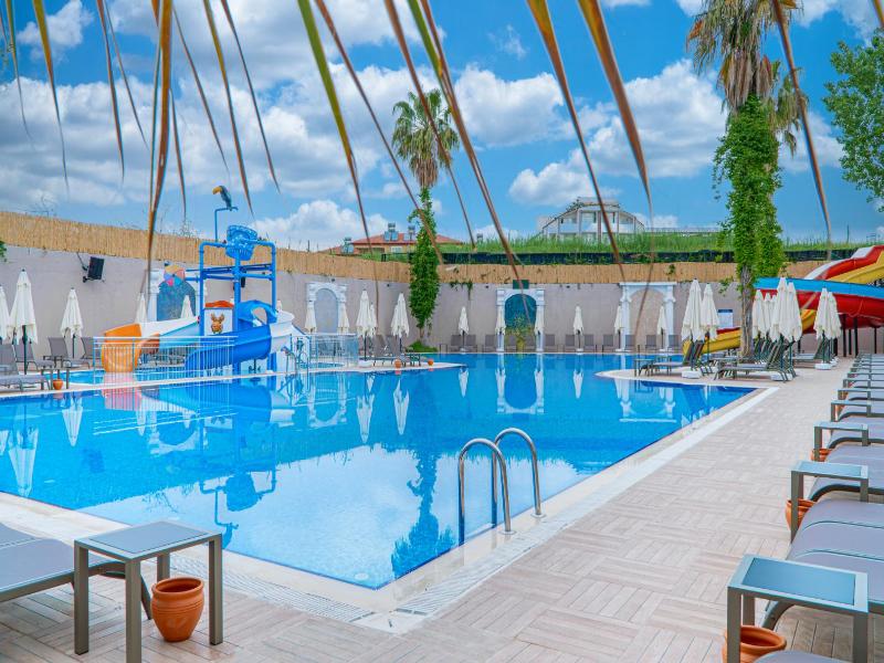 Q Ella Beach Hotel