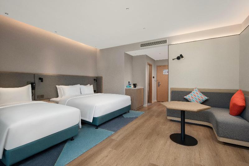 Holiday Inn Express Wawu Mountain image