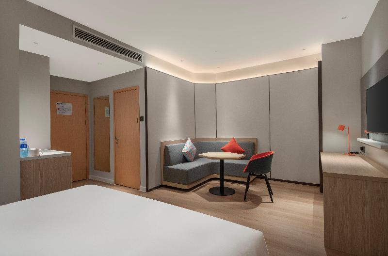 Holiday Inn Express Wawu Mountain image