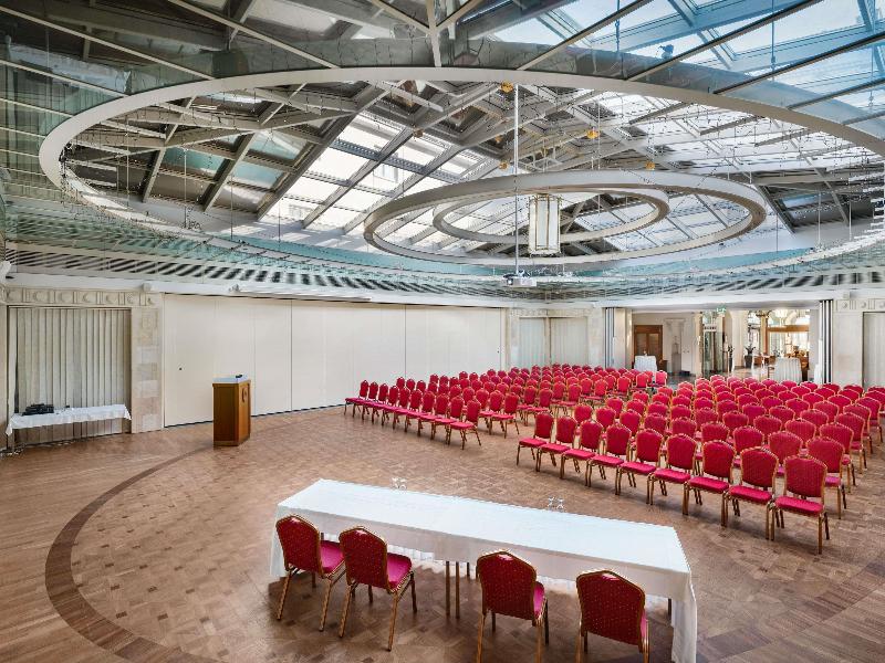 Mercure Szekesfehervar Magyar Kiraly image