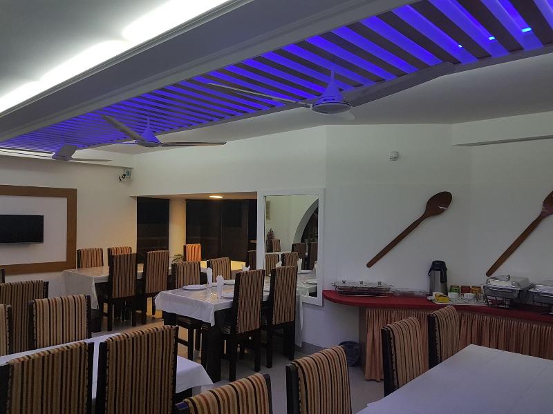 Nagar Valley Hotel image