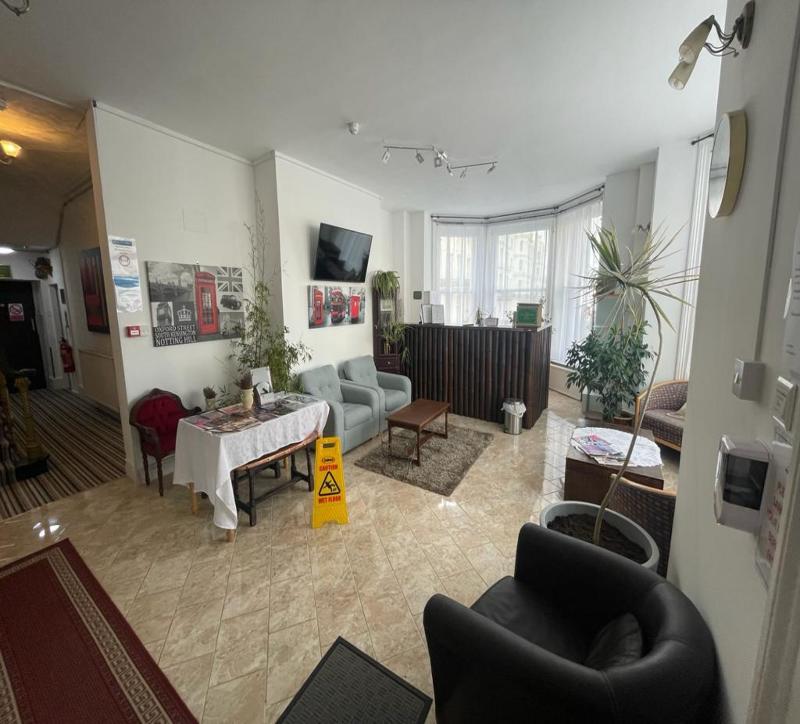 Lobby & Reception