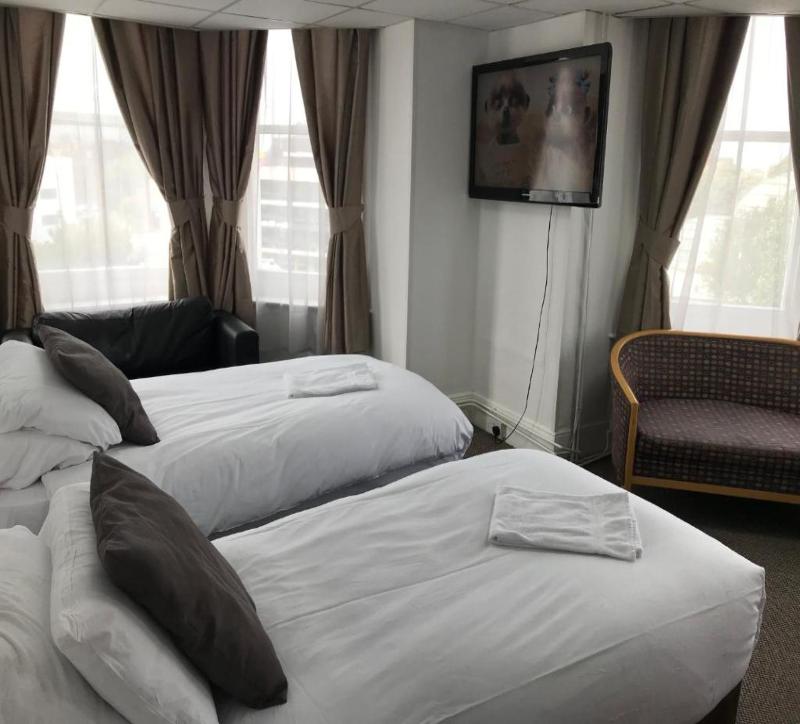 Carlton Court Hotel image