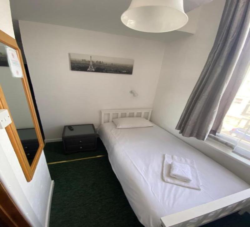 Carlton Court Hotel image