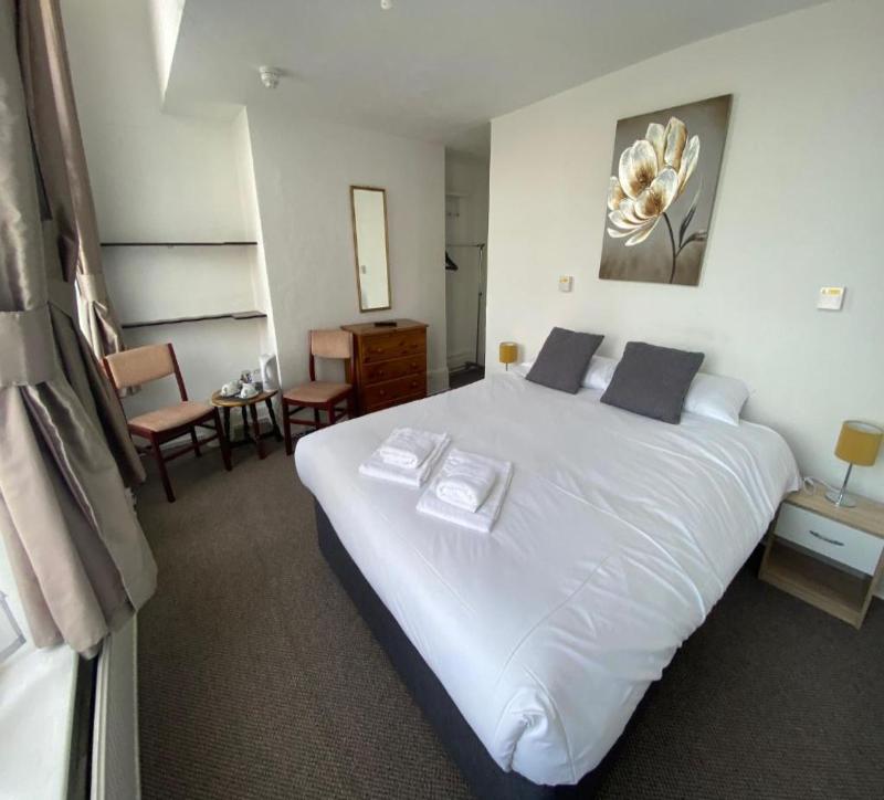 Carlton Court Hotel image