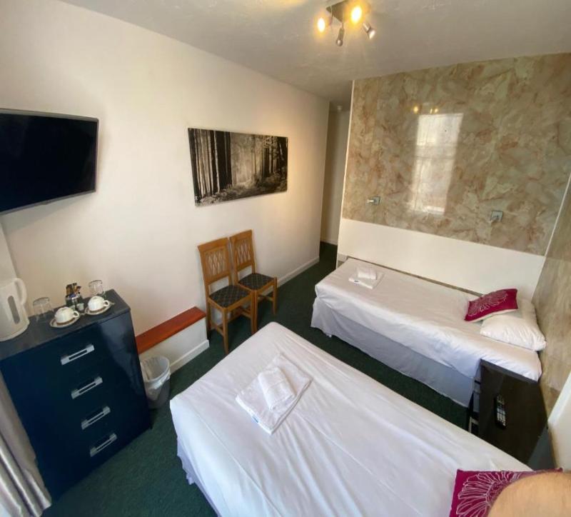 Carlton Court Hotel image