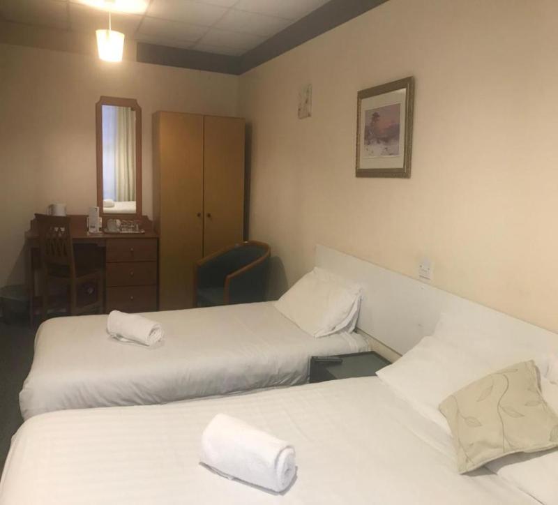 Carlton Court Hotel image