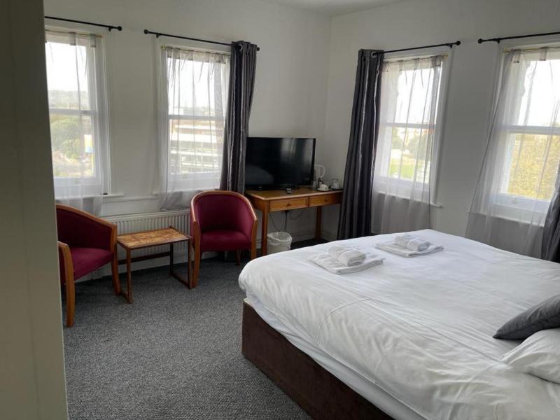 Carlton Court Hotel image