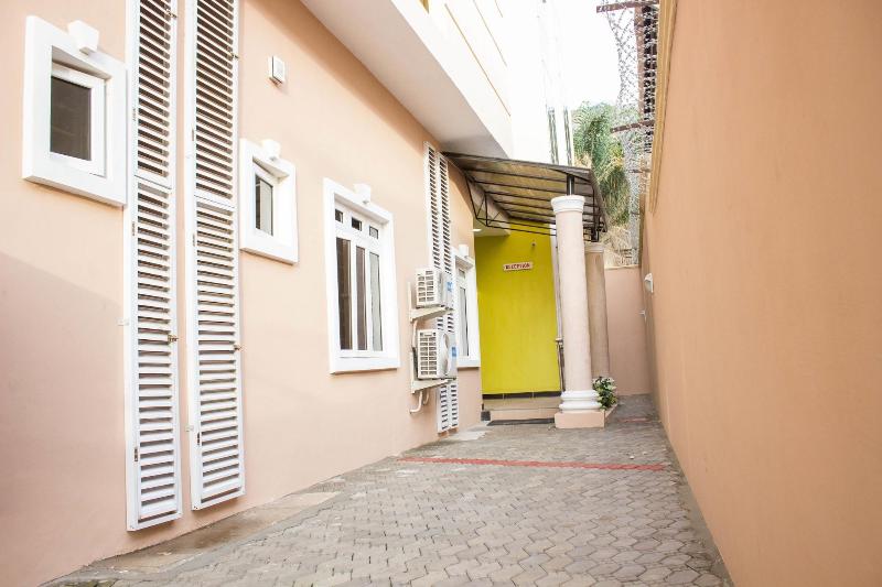 Beij Inn And Suites image