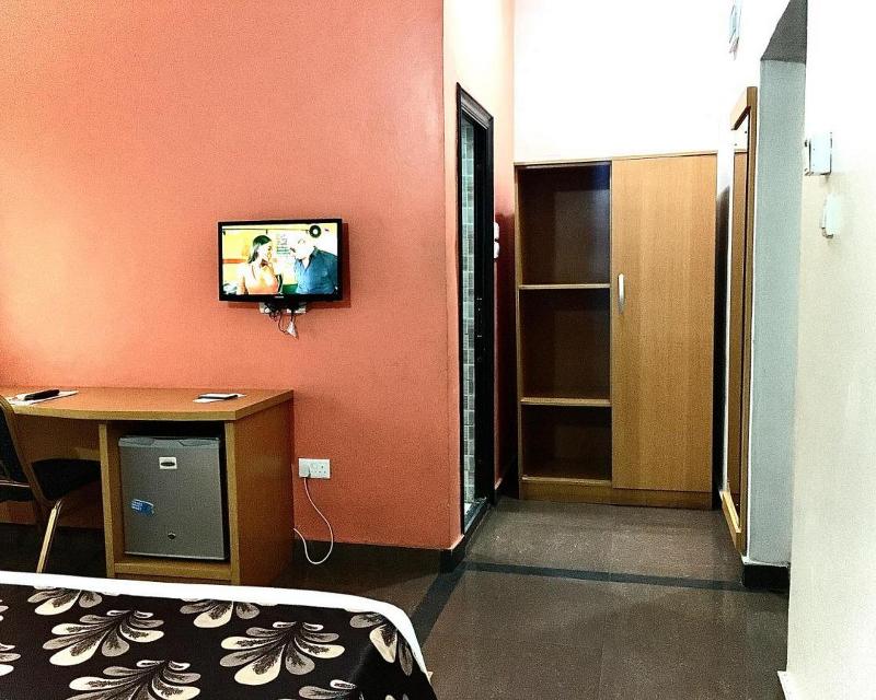 Beij Inn And Suites image