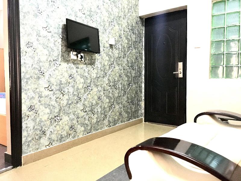 Beij Inn And Suites image