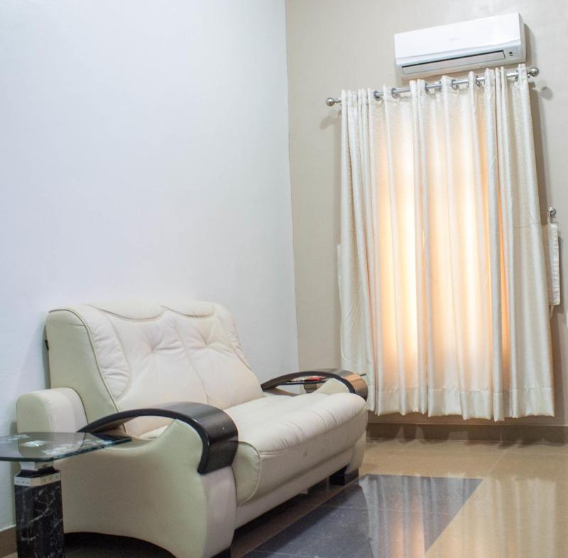 Beij Inn And Suites image