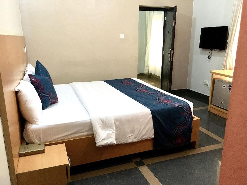 Beij Inn And Suites image