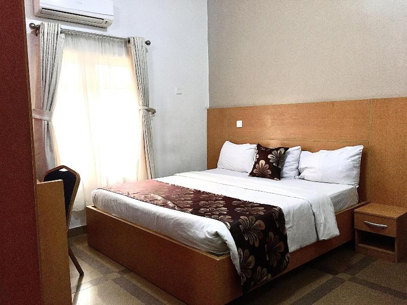 Beij Inn And Suites image