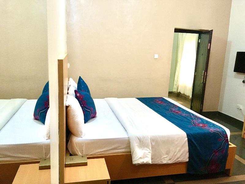 Beij Inn And Suites image