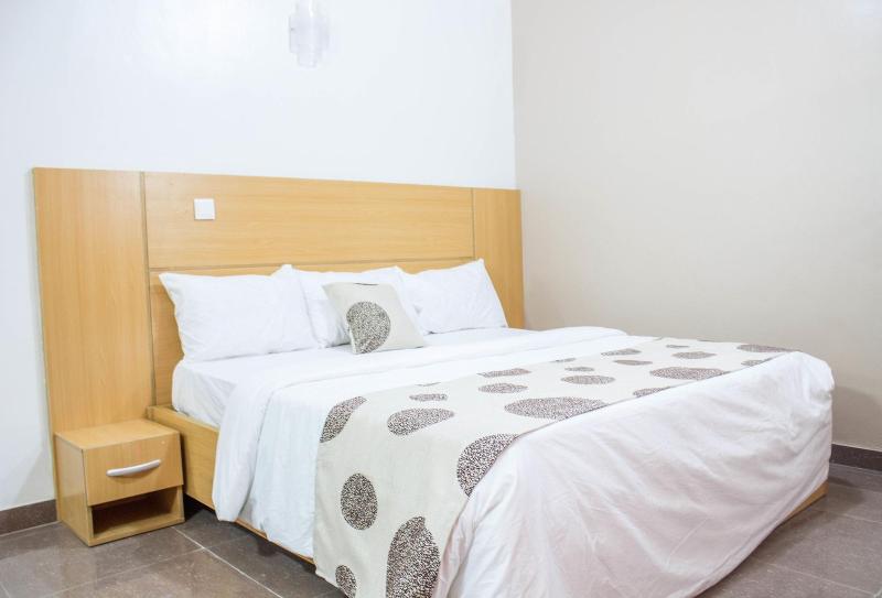 Beij Inn And Suites image