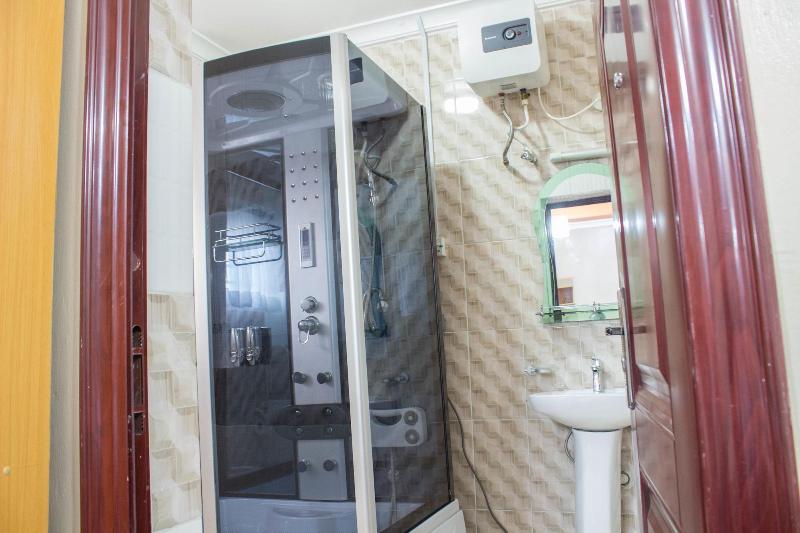 Beij Inn And Suites image