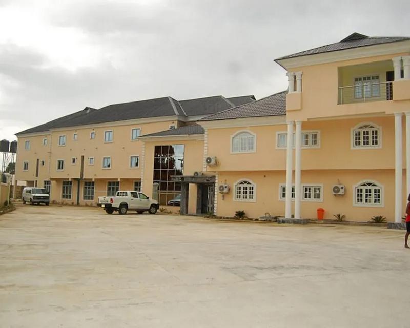 Edinan Hotel & Suites — main photo