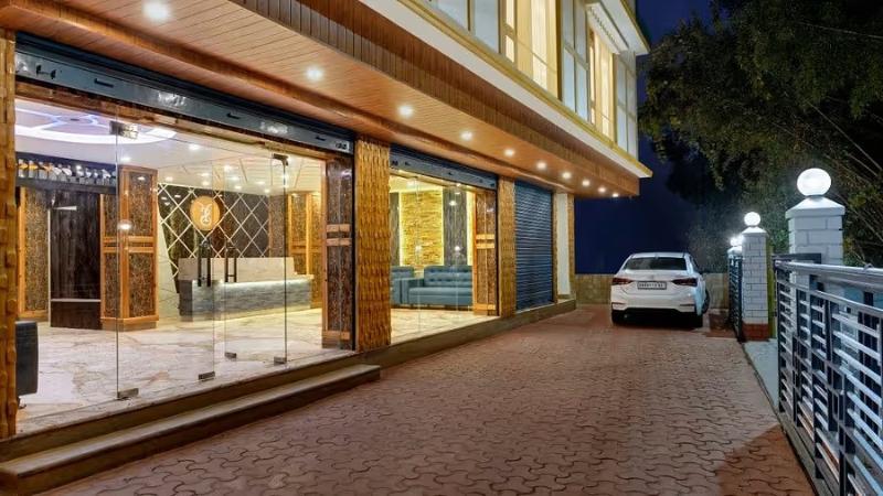 Yashshree Sikkim Blossom