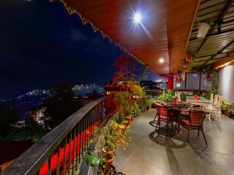 Sumi Queen's Yard Rink Mall Darjeeling image
