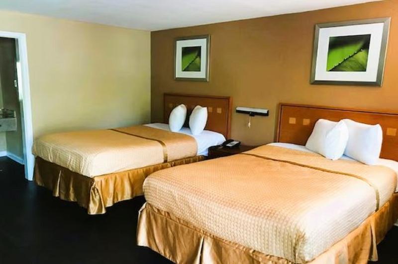 OYO Hotel Tallahassee Downtown image