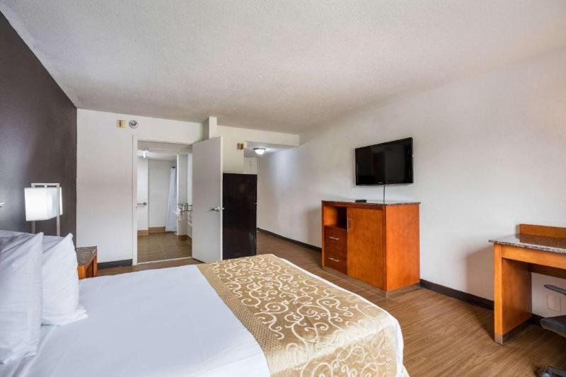 OYO Hotel Orlando Airport image