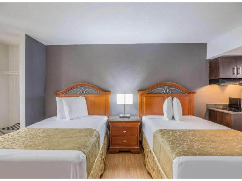 OYO Hotel Orlando Airport image