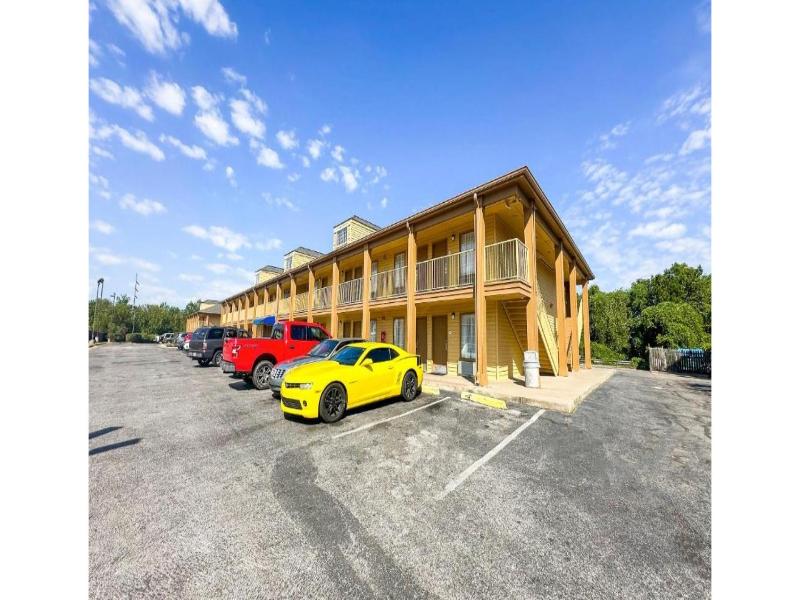 Bonita Lakes Inn by Capital O Meridian I20, Hattiesburg MS