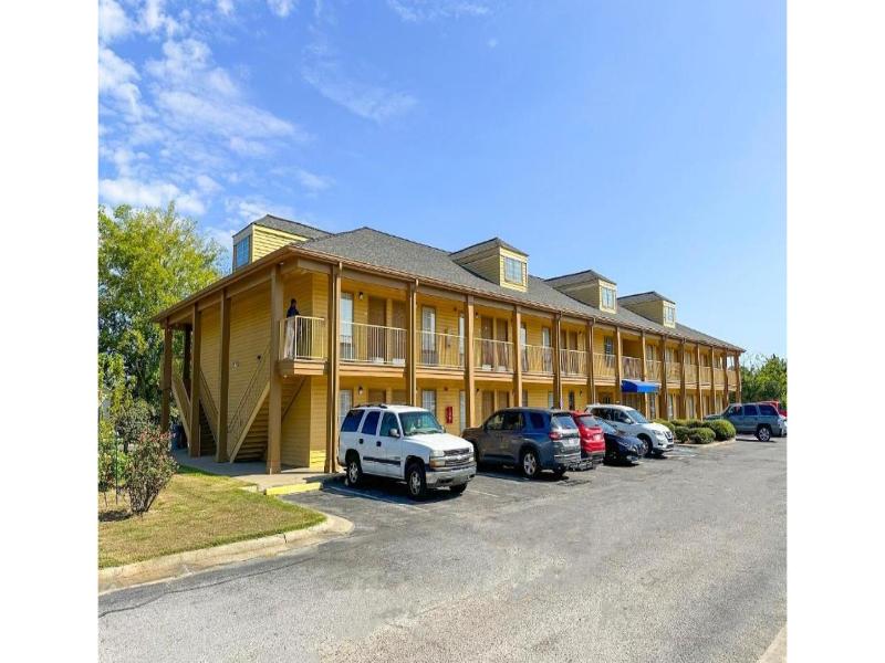 Bonita Lakes Inn by Capital O Meridian I20