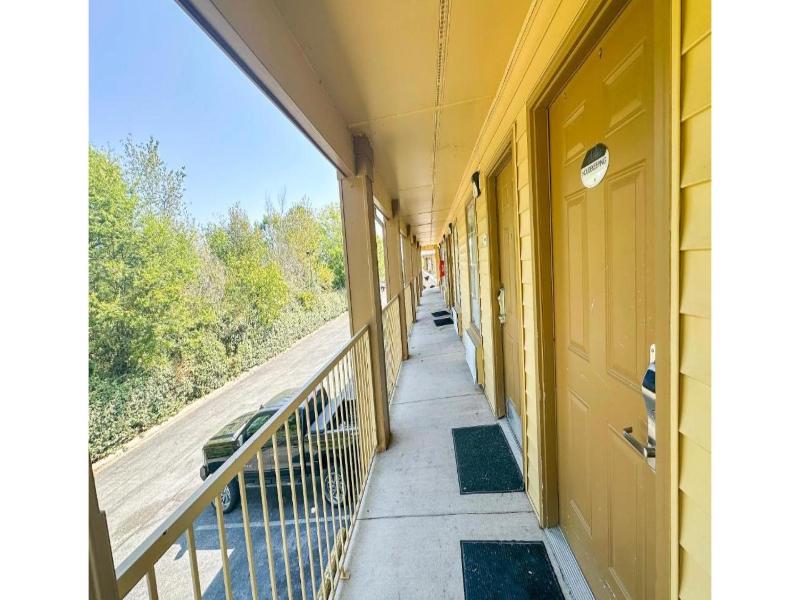 Bonita Lakes Inn by Capital O Meridian I20 — exterior view