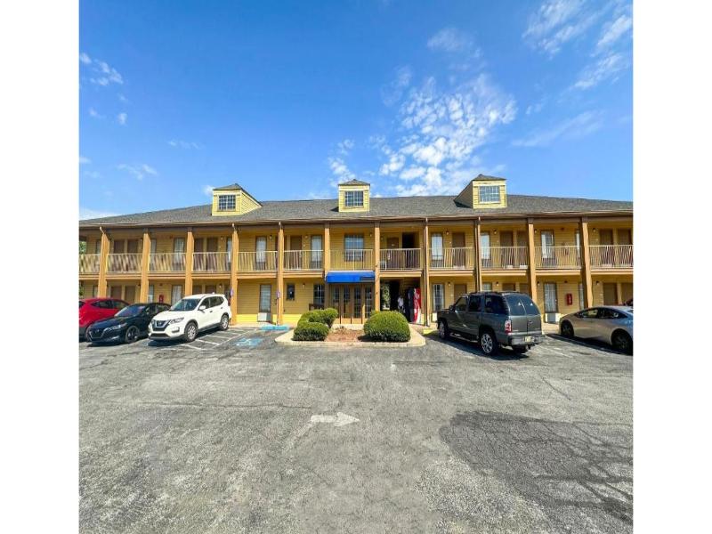 Bonita Lakes Inn by Capital O Meridian I20 — general view