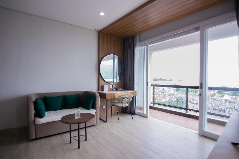 Raja Hotel Kuta Mandalika gallery photo 15