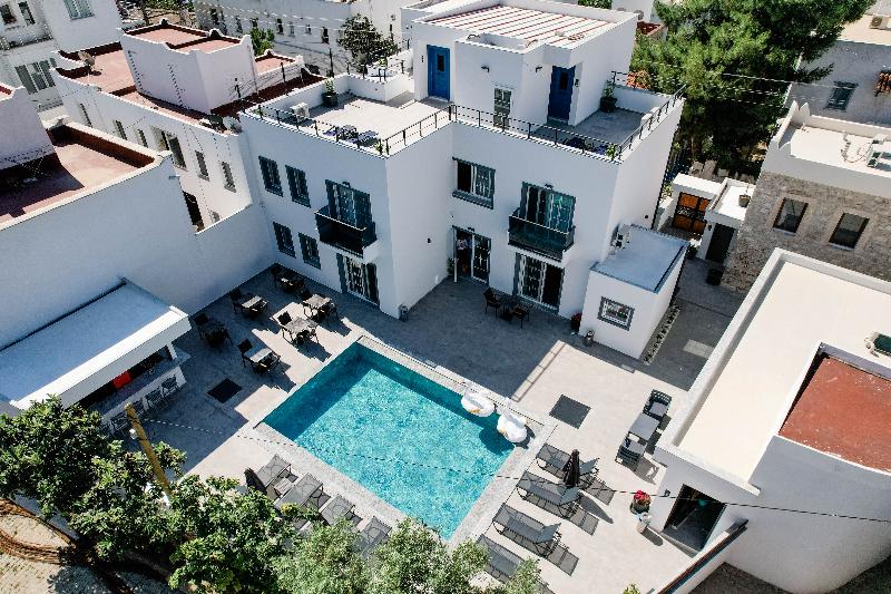 Swan Boutique Hotel image