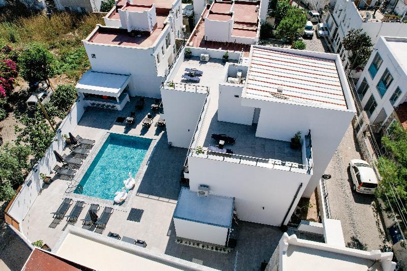 Swan Boutique Hotel image