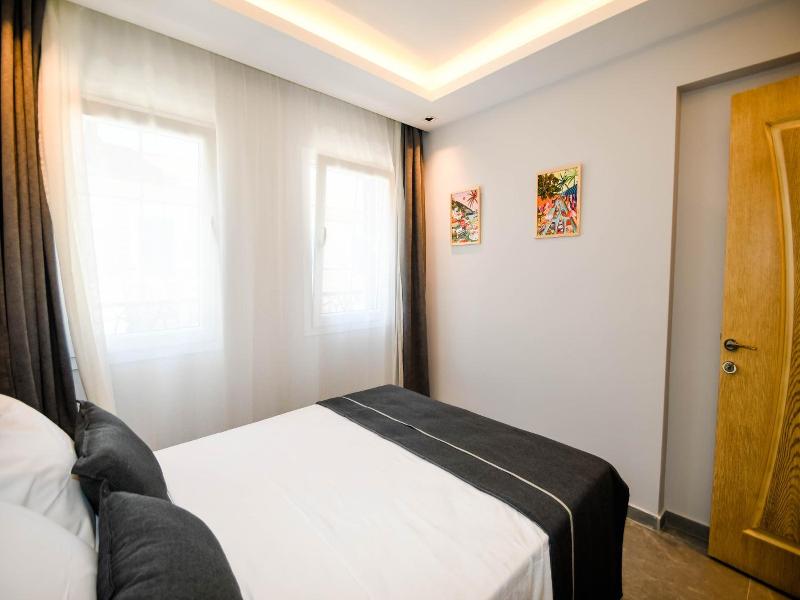 Swan Boutique Hotel image