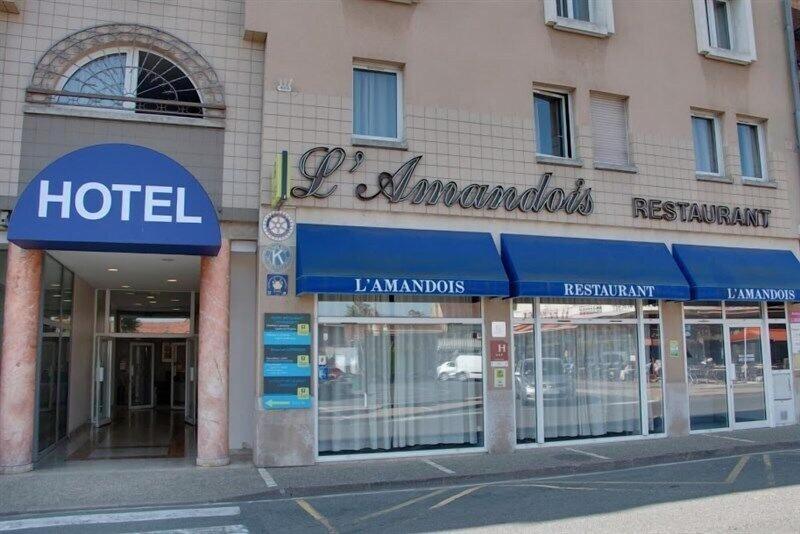 Hotel L'amandois image